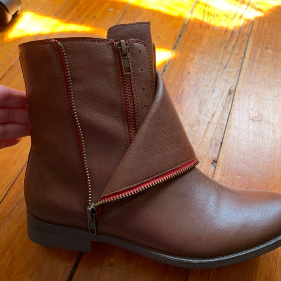 NIB Mix No. 6 'Prince' Booties (USA sz 9.5) - Picture 2 of 4